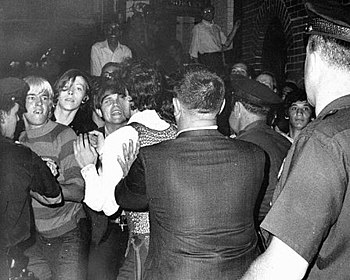 350px-Stonewall_riots.jpg